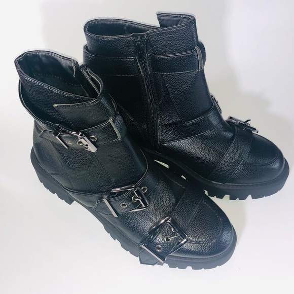 NWOB Nasty Gal vegan leather booties - Picture 4 of 6